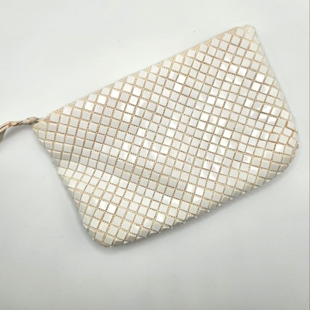 Vintage La Regale White Plastic Mesh Evening Clutch Bag